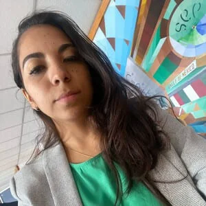 Daniela Juárez, autor en Una tal Sara